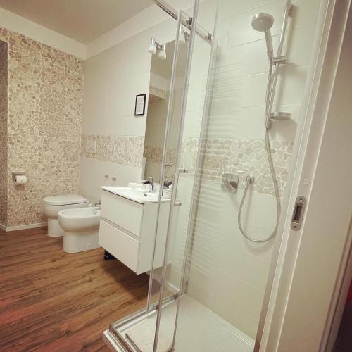 211 Underground, Viareggio (photo 9)