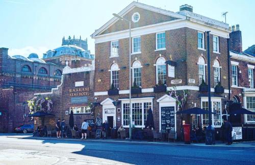 BLACKBURNE ARMS ,24 CATHARINE STREET HOTEL