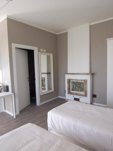 2 twin beds