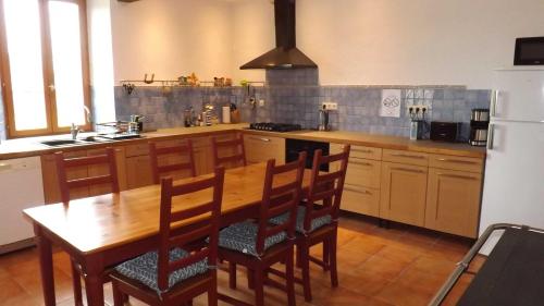 Gîte Périssée, le grand Gîte (Gite Perissee, le grand Gite) in Puydarrieux