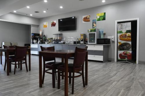 Quality Inn & Suites Brooks Louisville South in Brooks, USA