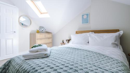 Designer apartments for City Breaks in Chester - image 2