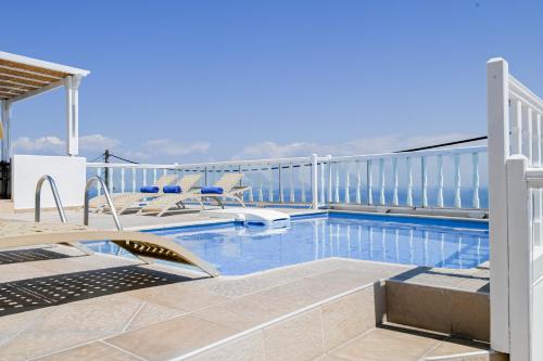  Amerisa Suites & Villa, Fira