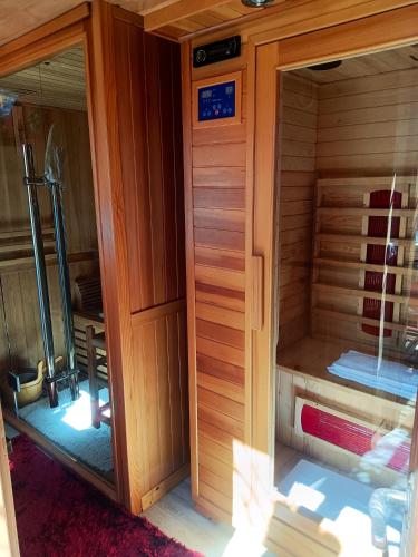 Chalet with 2 bedrooms in Gratillon with wonderful mountain view enclosed garden and WiFi 15 km from the slopes - main image