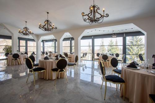 ห้องอาหาร, โรงแรมอัลปิน รีสอร์ต (Alpin Resort Hotel) in โปไอนาบราซอฟ