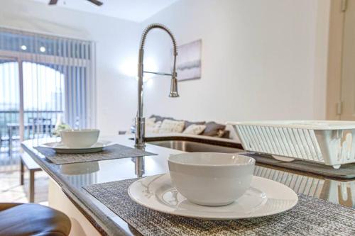 Resort-style Pool, Gym/Garage, 1Br, Medical Center in Houston, USA