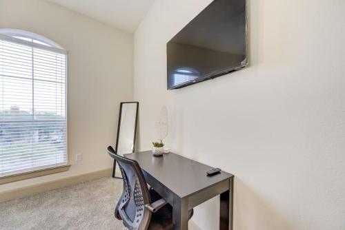 Resort-style Pool, Gym/Garage, 1Br, Medical Center in Houston, USA
