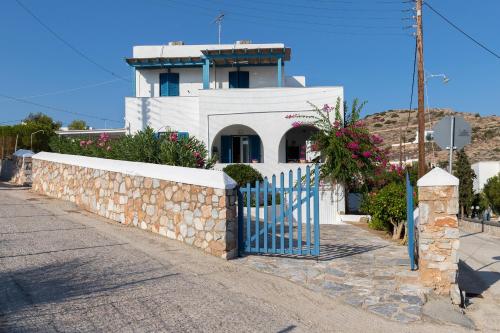 Summer House - Finikas Syros