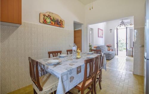 2 Bedroom Nice Home In Capezzano Pianore