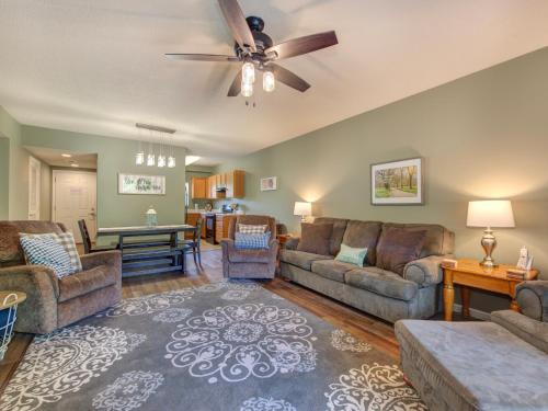 Streamsong Cedar Lodge 102 in Pigeon Forge, USA