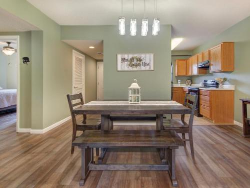 Streamsong Cedar Lodge 102 in Pigeon Forge, USA