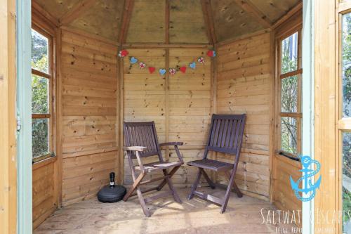 Boundary Cottage - Spacious Homely Cottage With Log Burner and Garden