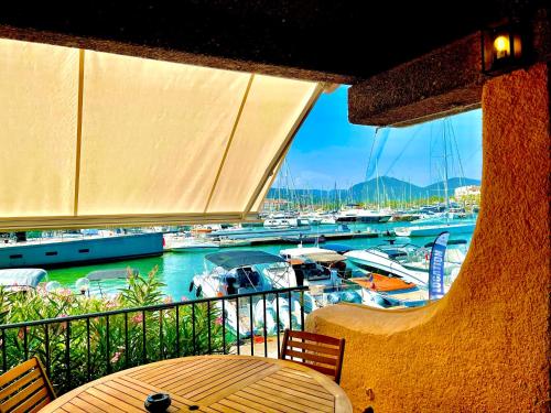 MarinesAppartement-Yachts view, 100m Beach, Fiber Wifi High speed