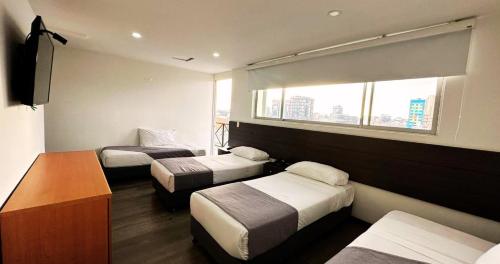 4 twin beds