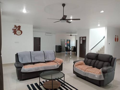 EMERALD VILLA HOMESTAY DUNGUN in Dungun