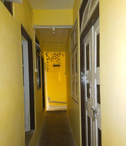 Apartment with Mountain View image 4