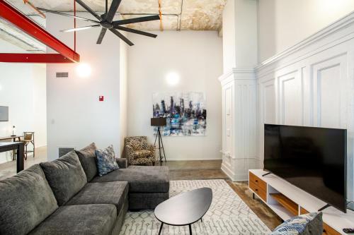Historic Downtown Loft with Modern Flare image