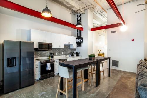 Historic Downtown Loft with Modern Flare in Knoxville, USA