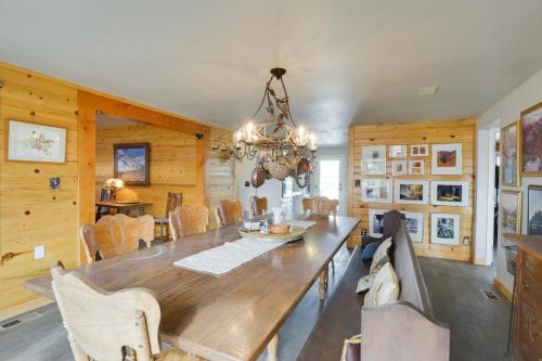 Jefferson Home with Mountain Views and Horse Pastures in Sally Barber