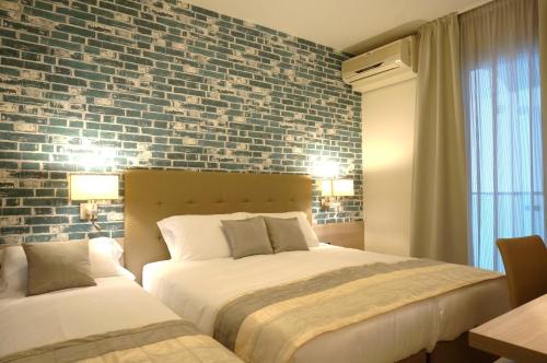 Hotel Monaco - image 3