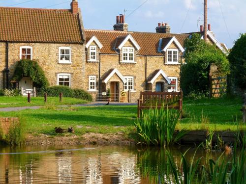 Pond View Cottage