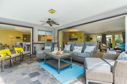 Brady B Pool Home - image 14