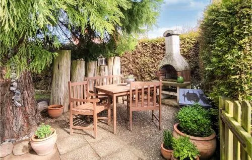 1 Bedroom Cozy Apartment In Börgerende in Börgerende-Rethwisch, Deutschland