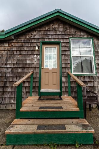 Oceanside Ocean Front Cabins