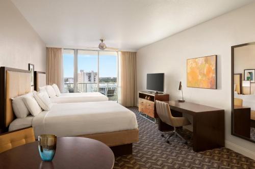 1 queen bed