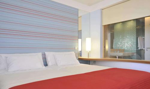2 twin beds