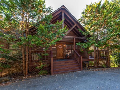 Mountain Flower 4 Bedrooms Hot Tub Pool Sleeps 12 - image 7