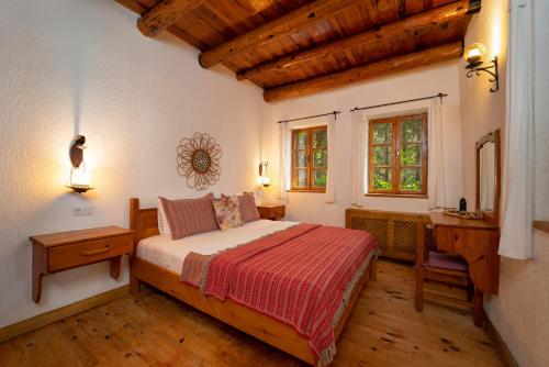Deluxe Suite with Sea View image 7
