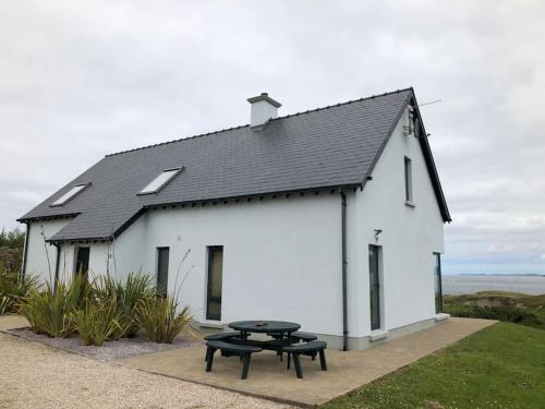 An teach Illanmore in Portsalon