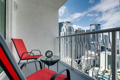 Graffiti Art Style Studio w Pool Hot Tub and Gym in Miami, USA