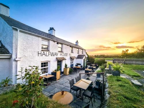 Halfway House Inn 3