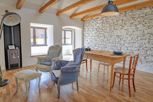  CASA OPICINA - Elegante appartamento in VILLA CARSICA, Pension in Villa Opicina bei Gabrovizza San Primo