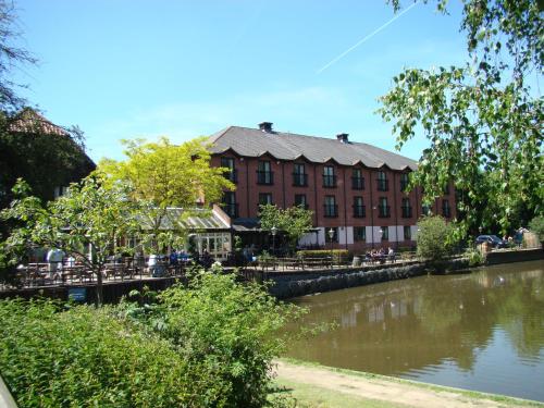 The Bridge Hotel, , Surrey