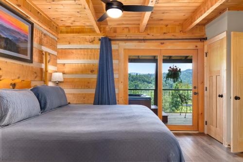Nestled Inn 1 Bedroom Secluded WiFi Jetted Tub Sleeps 2 - image 8