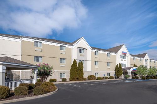 Candlewood Suites Elkhart an IHG Hotel - image 2