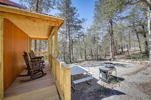 Cliffside Eureka Springs Cabin with Beaver Lake View