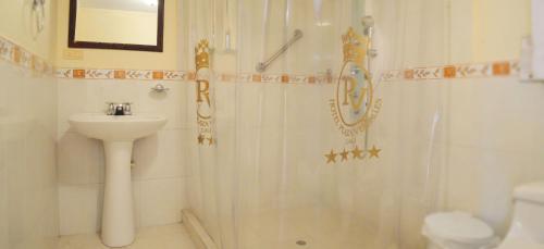 Standard Triple Room image 4