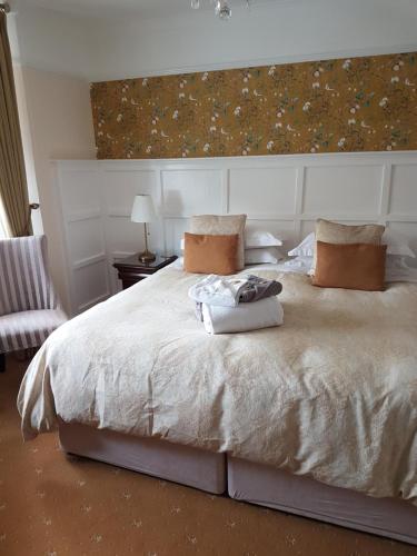 Dolphin Guest House - image 7
