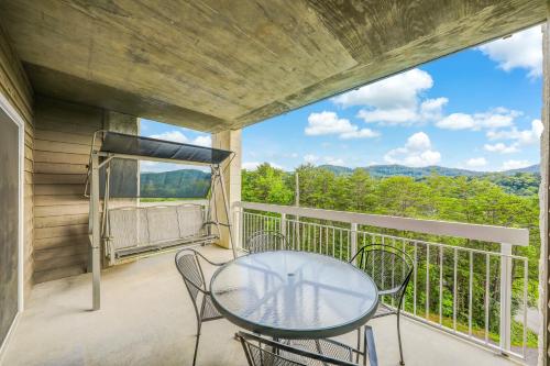 Livin It Up Whispering Pines 632 in Pigeon Forge, USA