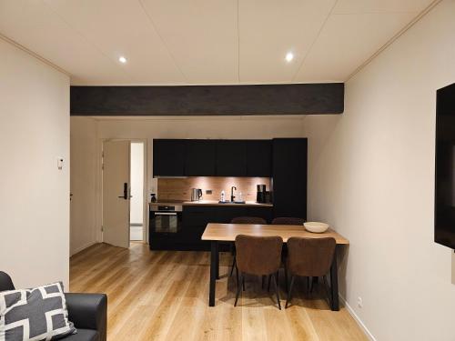 New flat with hot tub - No2 in Gjogv