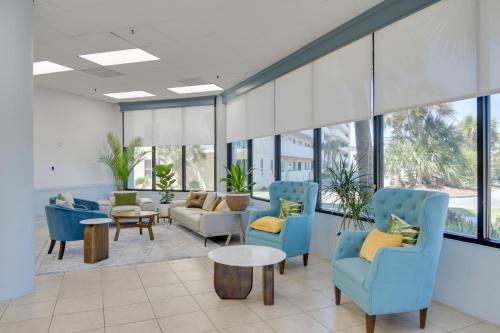 Gulf Highlands Getaway with 7 Pools and Beach Access - image 7