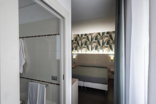 Alaba Hotel - image 8