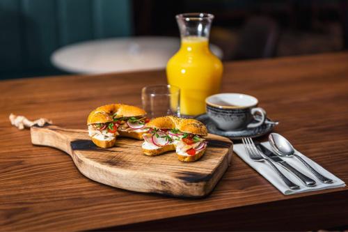 Prague Marriott Hotel - image 12