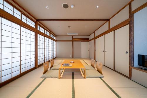 Japanese-Style Room