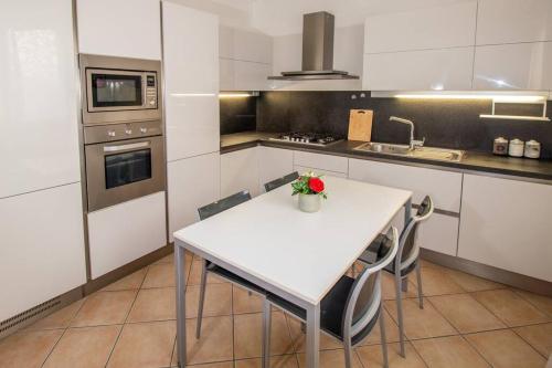Stefano Apartments Padova Spacious,with parking