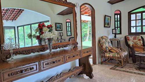 Paradisíaco, piscina e churrasqueira em Guapimirim (Paradisiaco, piscina e churrasqueira em Guapimirim) in Guapimirim